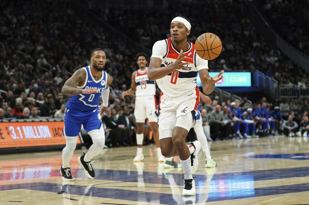 由锋线巨星 由锋线巨星