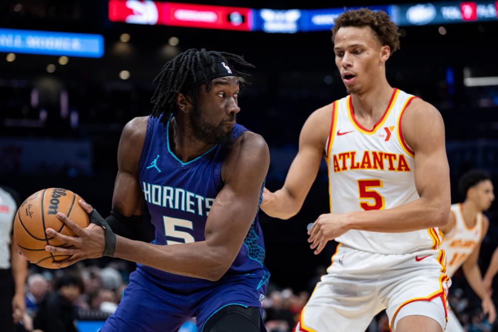 下网球拍 下网球拍